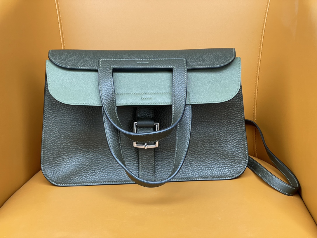 Halzan31 horseshoe bag original TC leather jungle green silver buckle