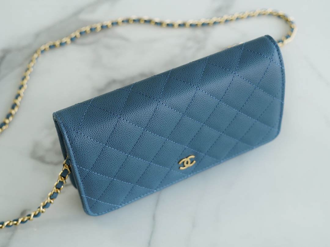 Chanel 𝑾𝒐𝒄 Furry bag entrance classic 𝑾𝒐𝒄𝒄𝒄𝑾𝒐𝒐𝒄 (magnetic buckle) (calfskin) haze blue