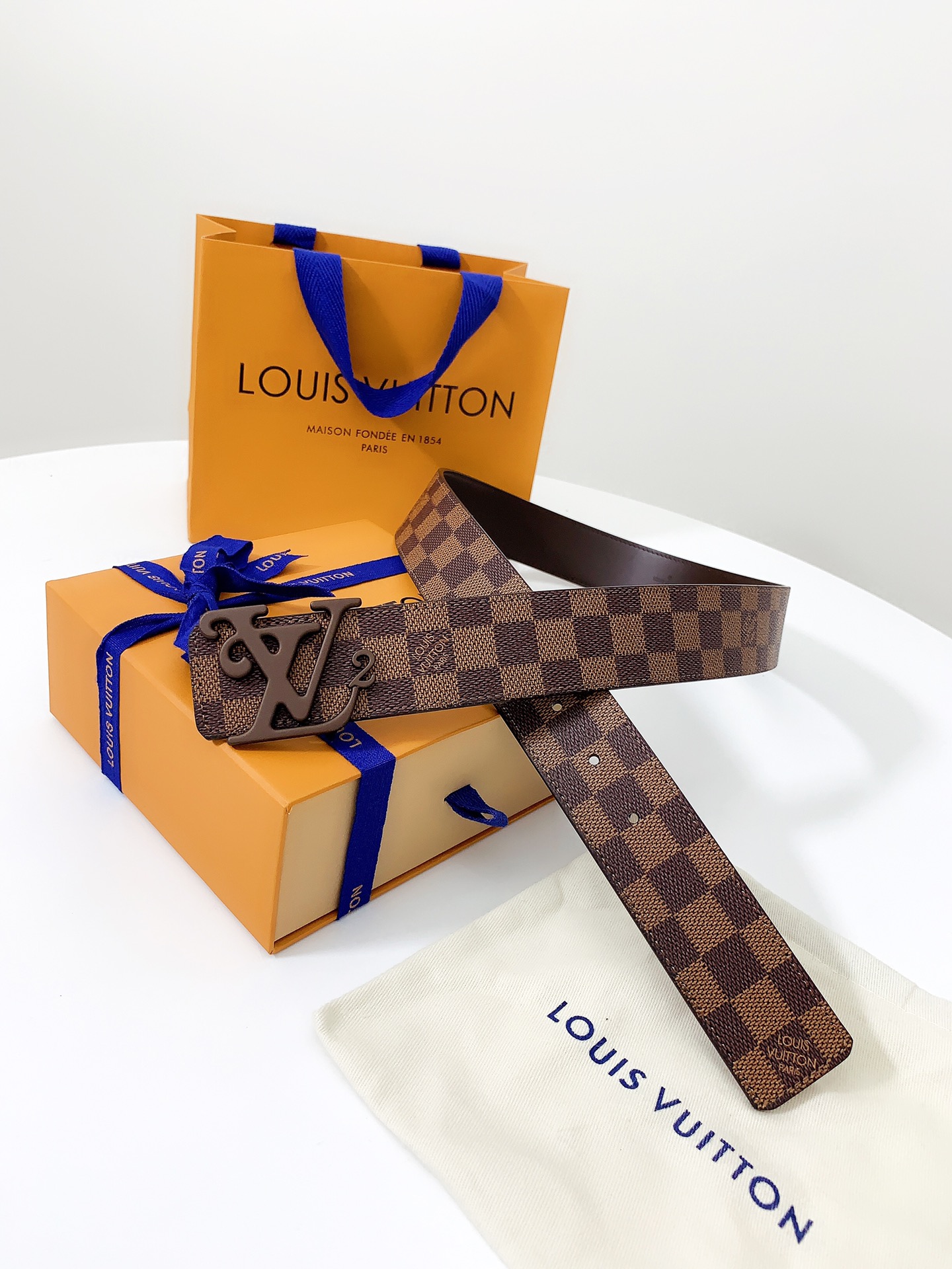 LOUIS VUITTO classic waterproof fabric with original calfskin