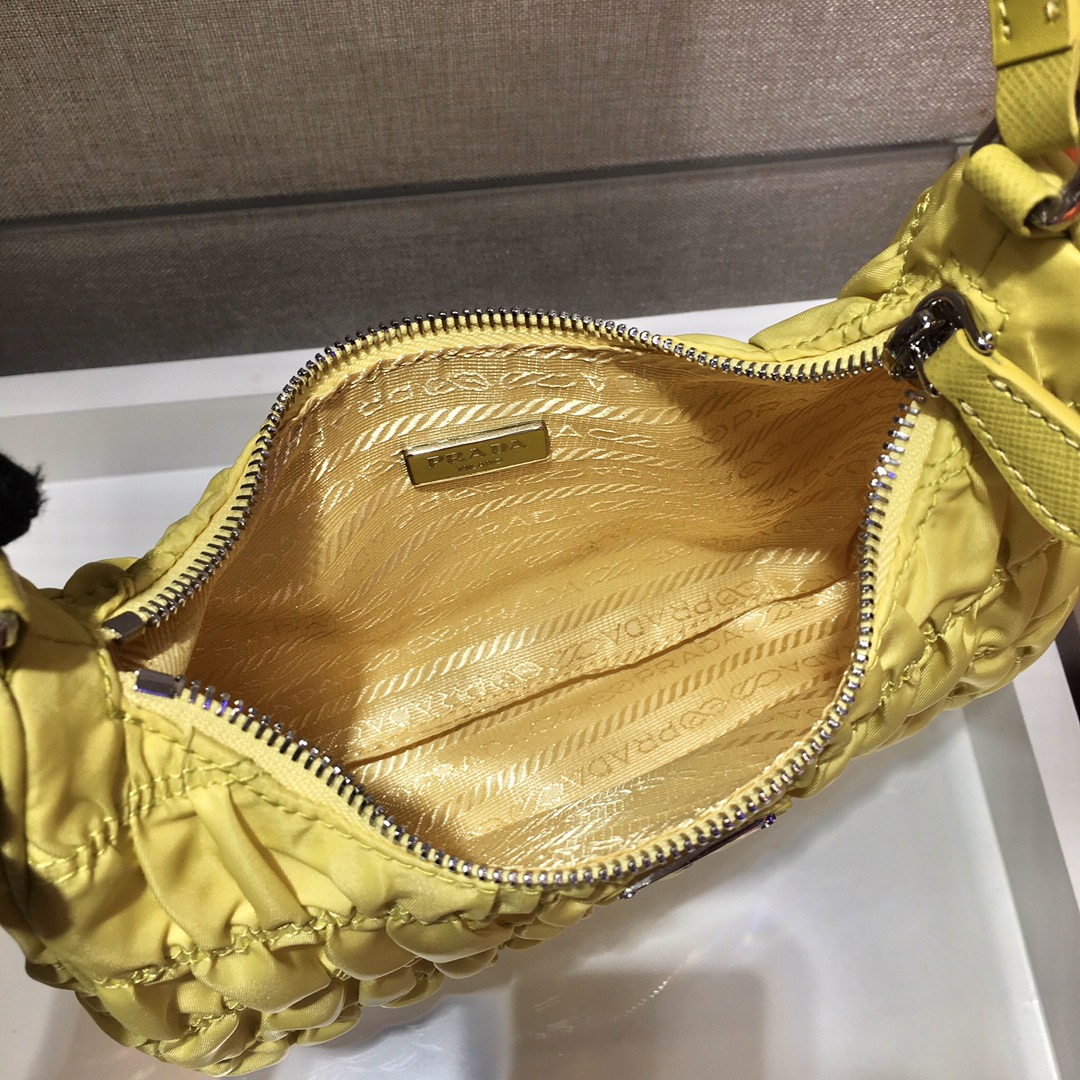 𝐏𝐑𝐀𝐃𝐀 nylon crinkle Hobo underarm bag