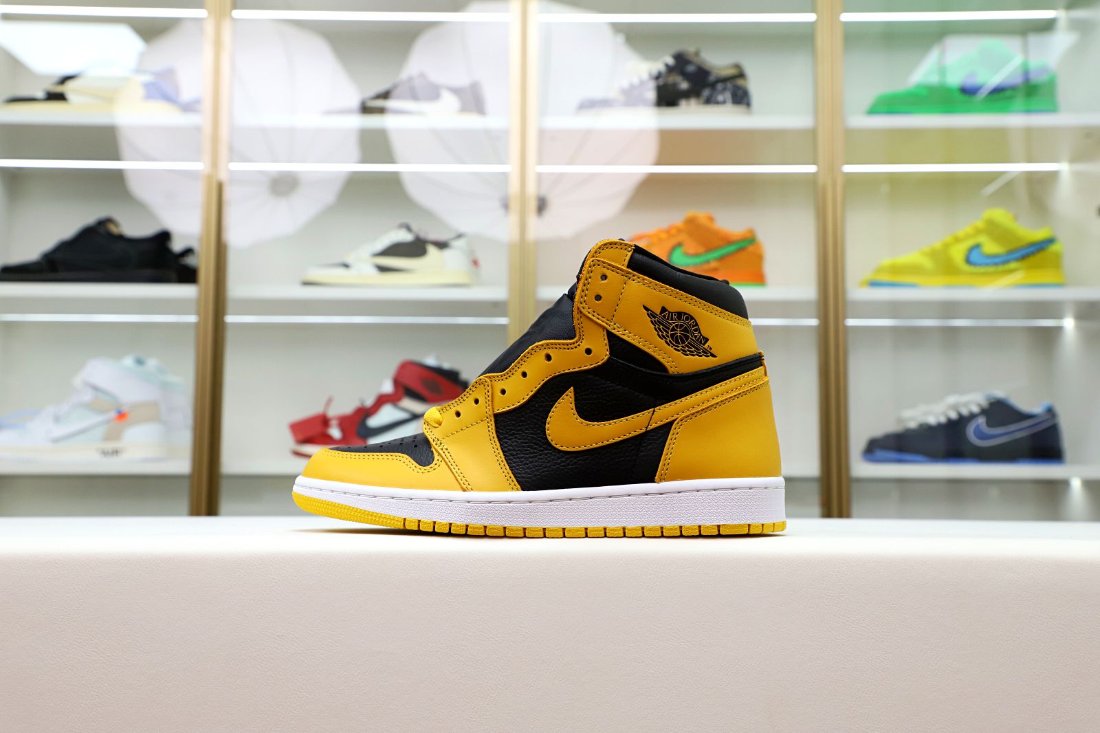 AIR JORDAN 1 HIGH RETRO OG POLLEN