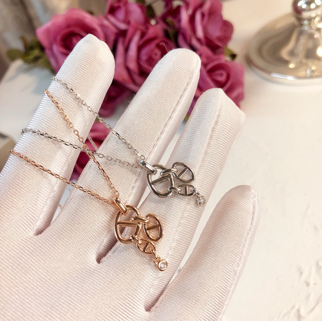 Hermes necklace