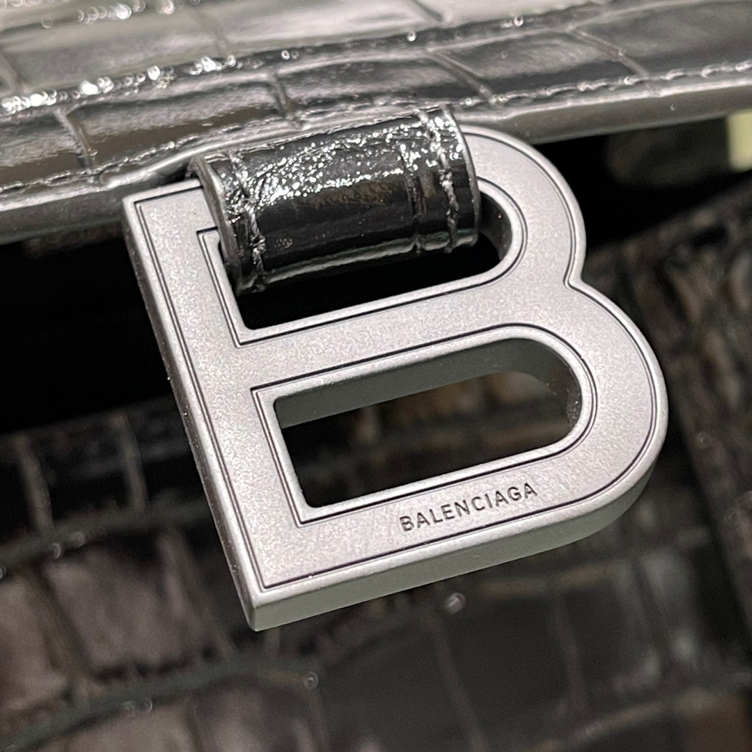 BALENCIAGA 𝐇𝐨𝐮𝐫𝐠𝐥𝐚𝐬𝐬𝐬 𝐒 crocodile-textured cowhide