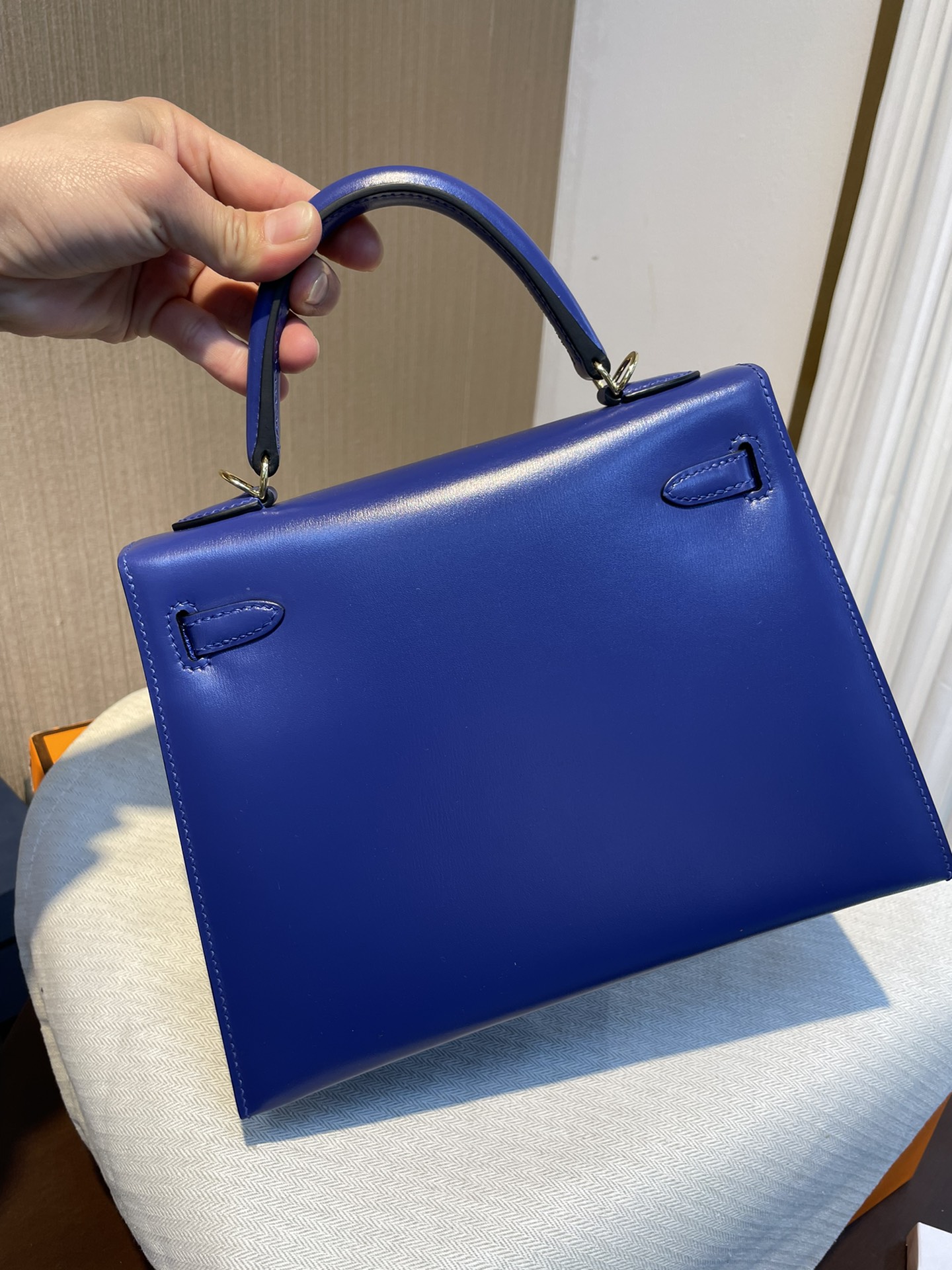 Kelly25 electric blue gold box