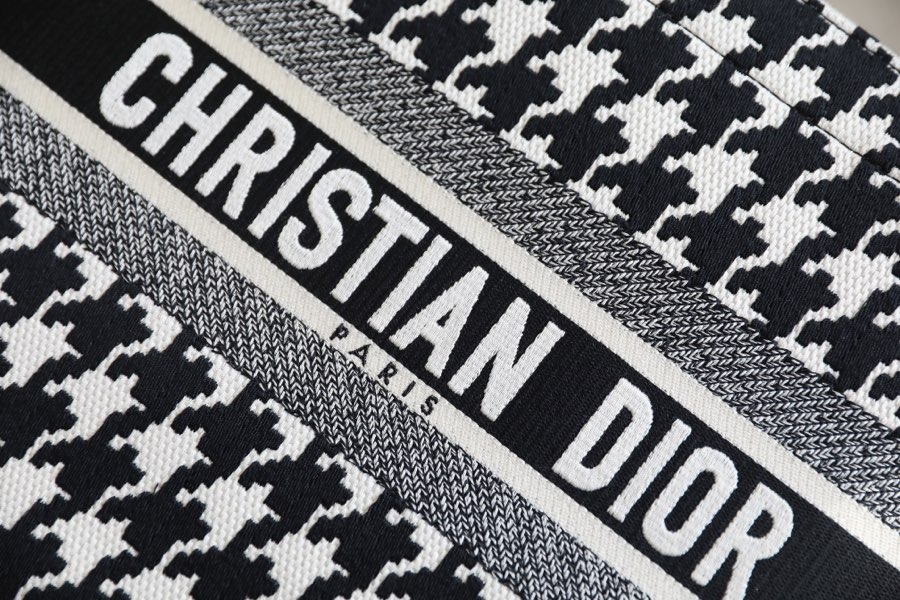 DIOR TOTE black bird check