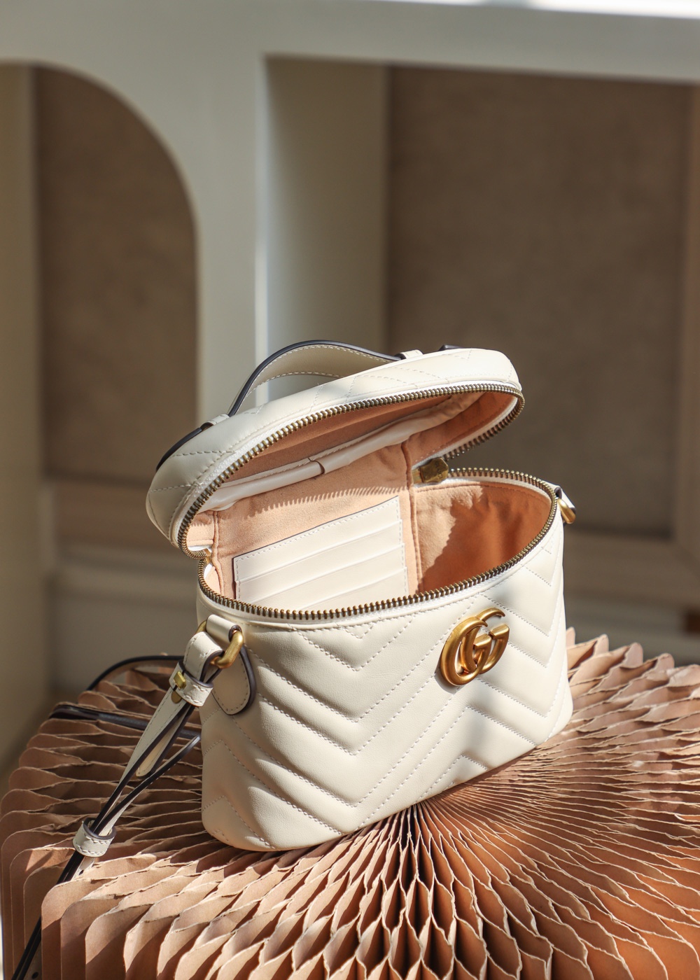 GUCCI  𝐌𝐚𝐫𝐦𝐨𝐧𝐭 #672253