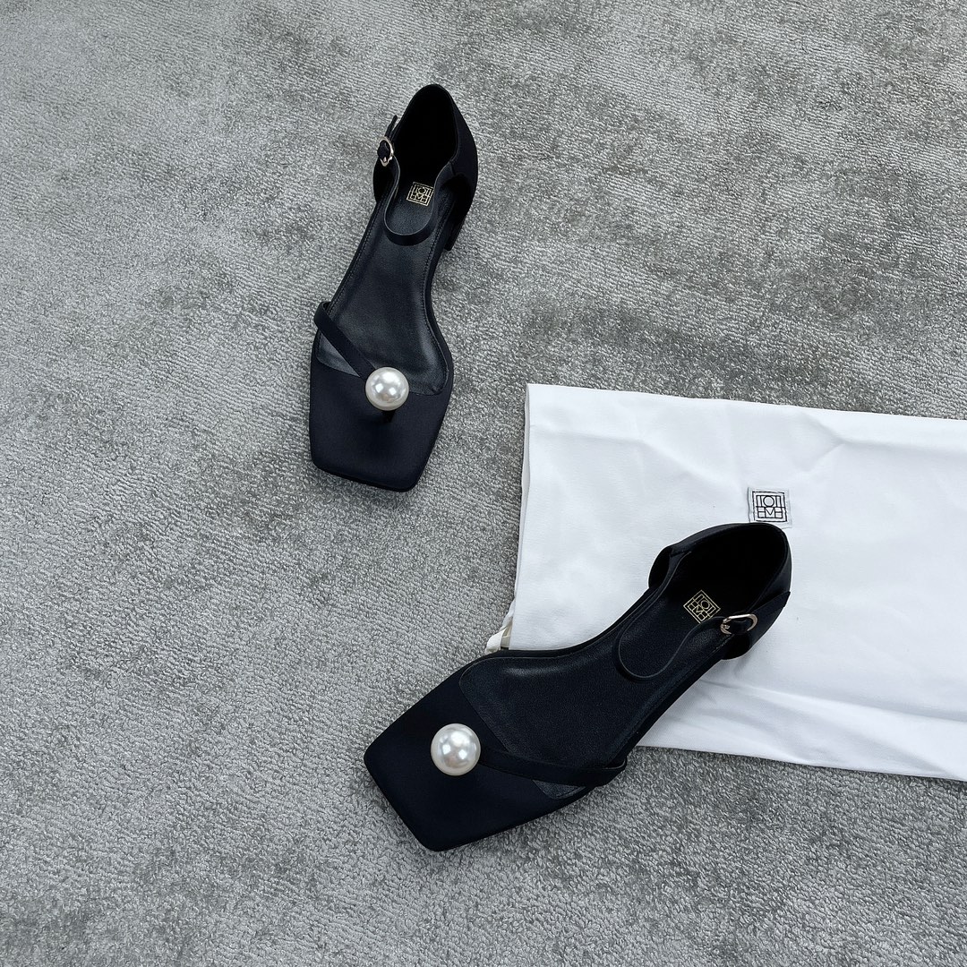 Toteme large pearl sandals