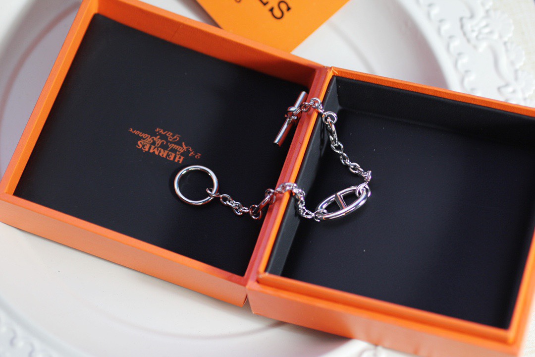 Hermes bracelet