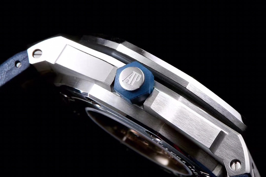 Audemars Piguet Royal Oak Offshore series mechanical men’s Watch V 8 version, Color series