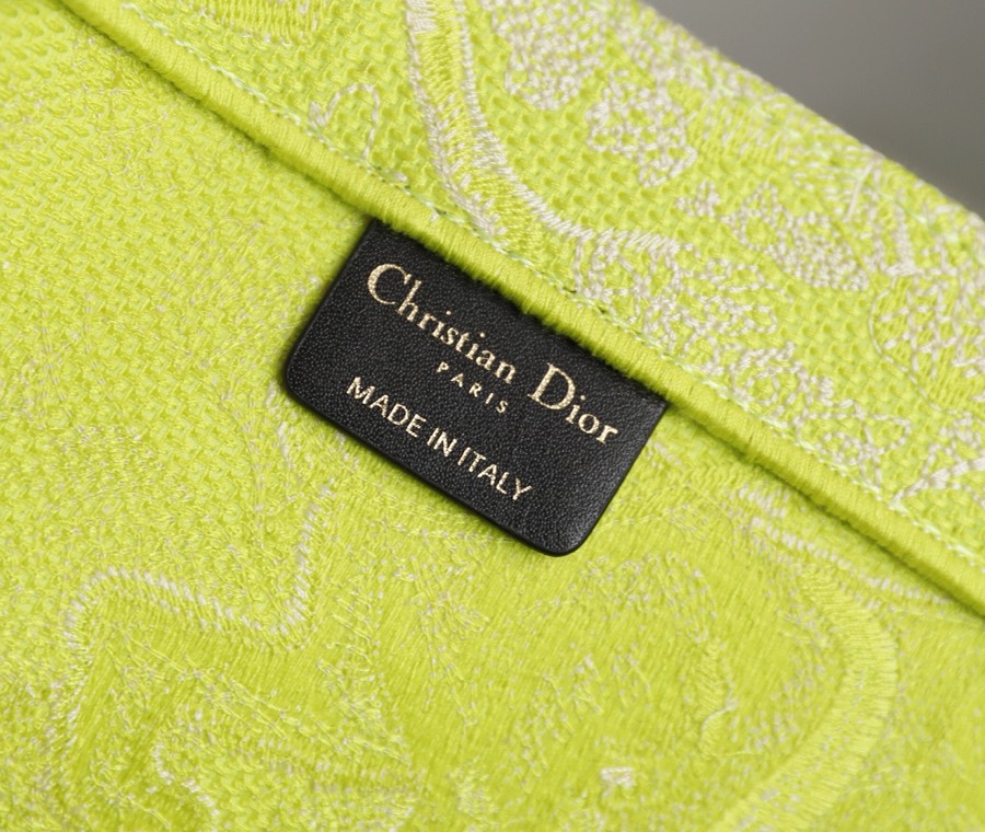 DIOR TOTE Fluorescent green embroidery