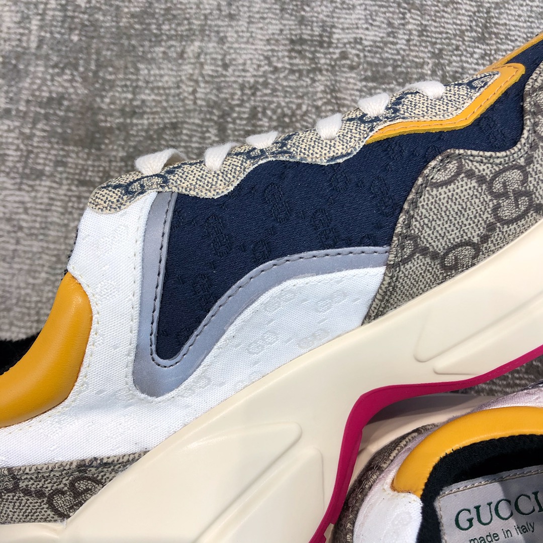 Gucci canvas cowhide interspersed with pink leather stripes trimmed poppet shoes pink spelling