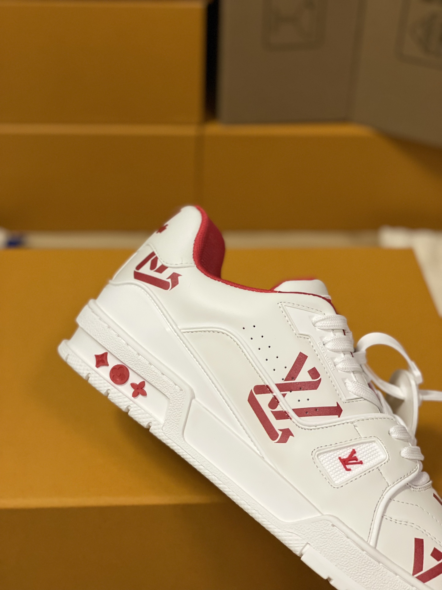 Louis Vuitton Trainer Sneakers Couple Style 1AAGXF