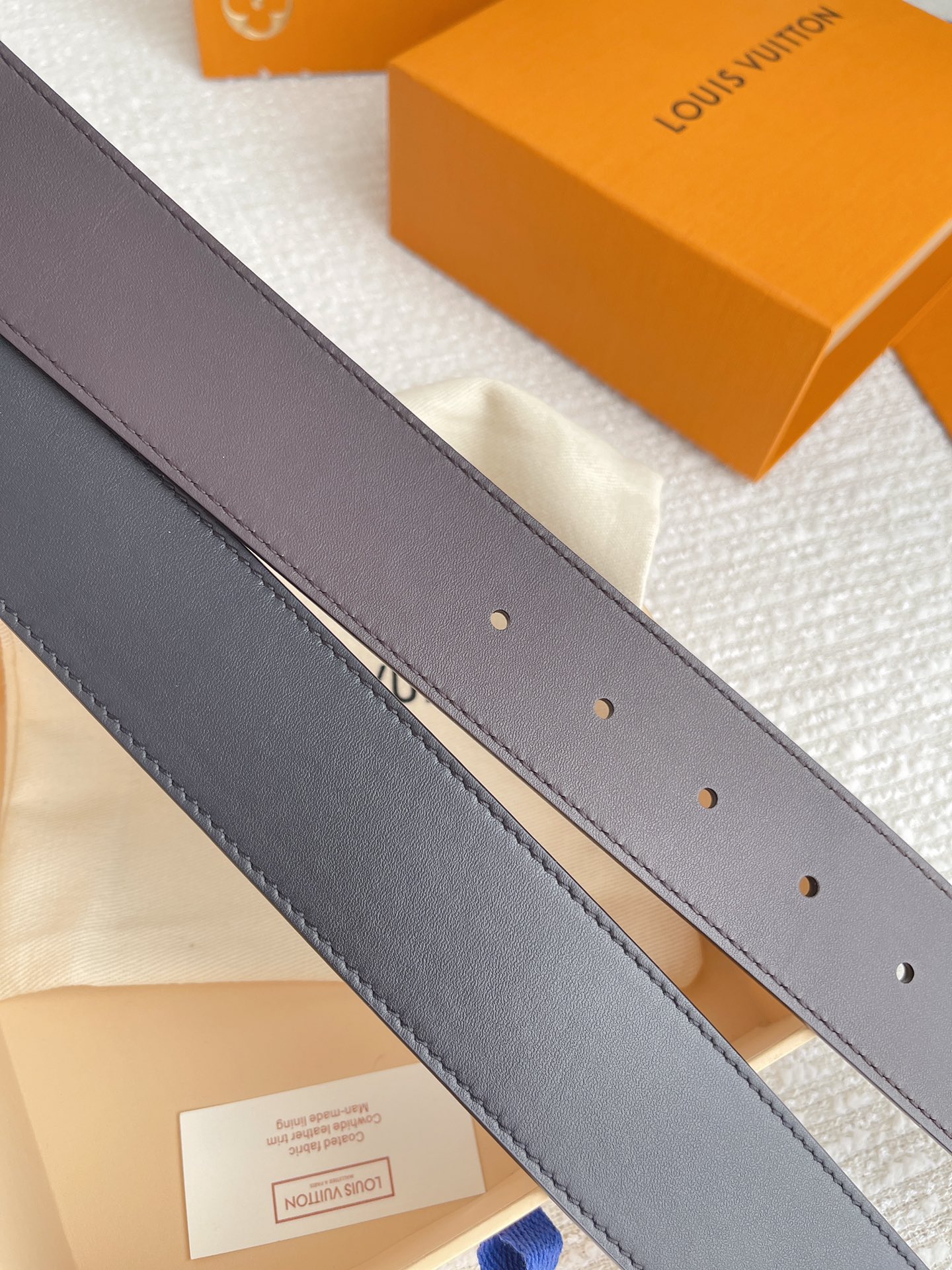 LOUIS VUITTO reversible plain belt