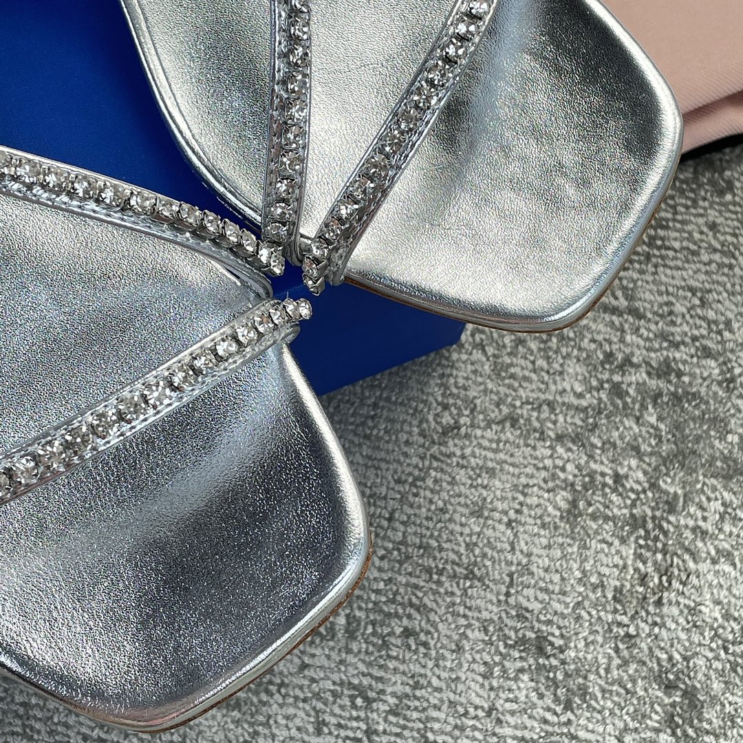 Stuar*t weitzma*n chain sandals