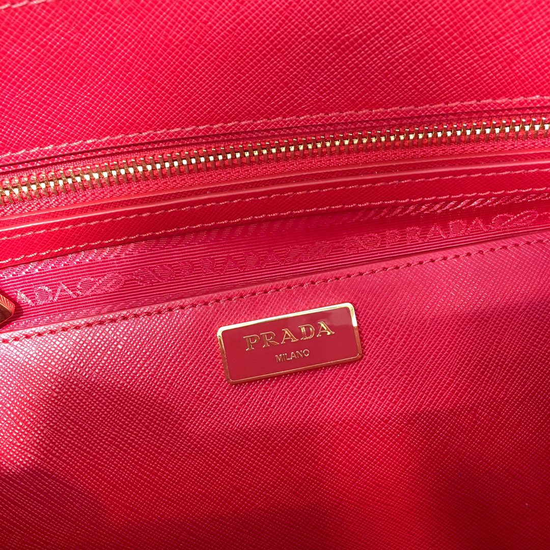 𝐏𝐑𝐀𝐃𝐀 Classic favourites 1BA274