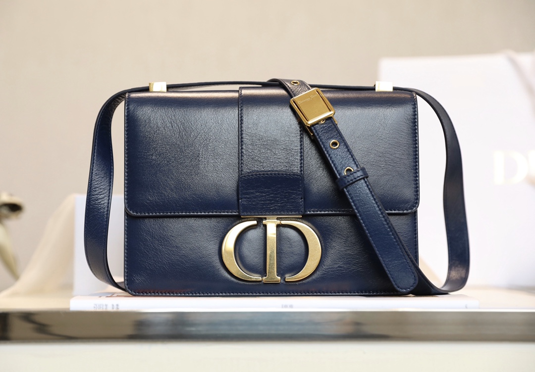 Montaigne oil-waxed sheepskin navy blue