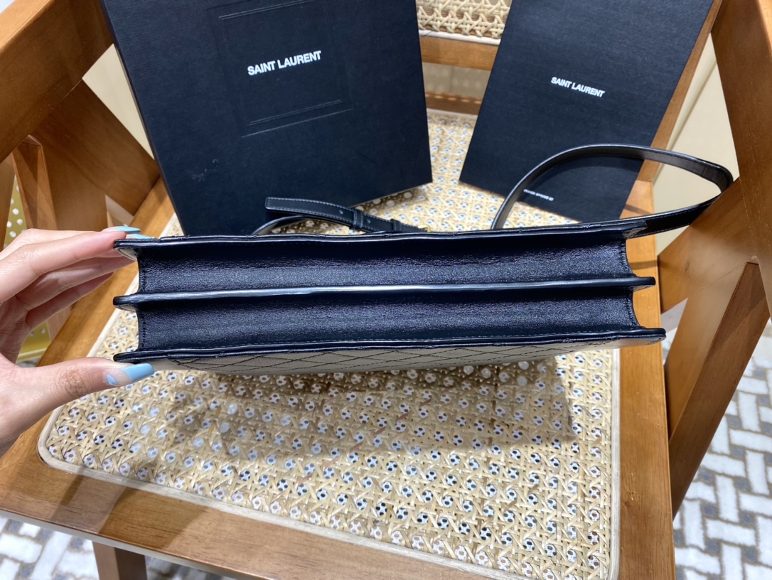 SAINT LAURENT【𝗚𝗔𝗕𝗬】  #668863