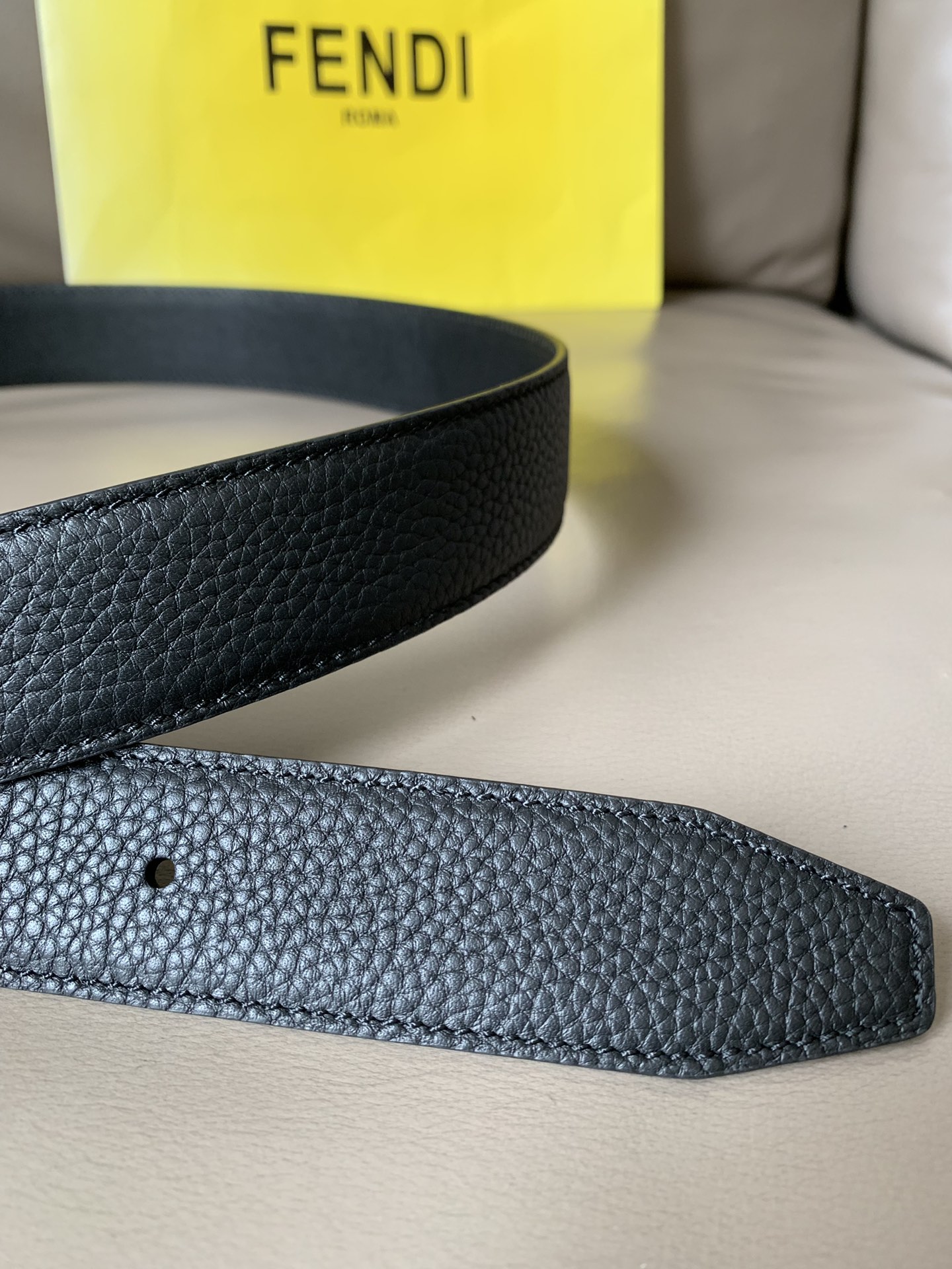 FENDI men's casual reversible belt
