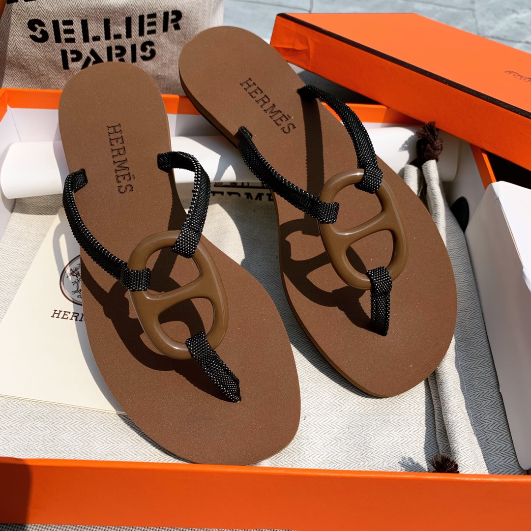 Hermes holiday series 🌈🏝🌤 pig nose flip flops sandals