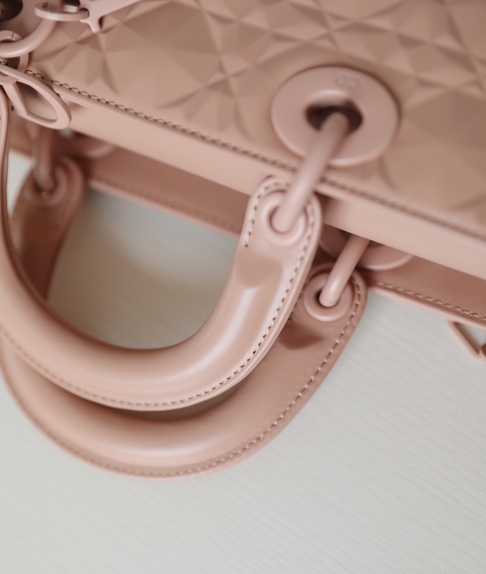 Dior Lady D-Joy is a classic style of the Goliath Bible