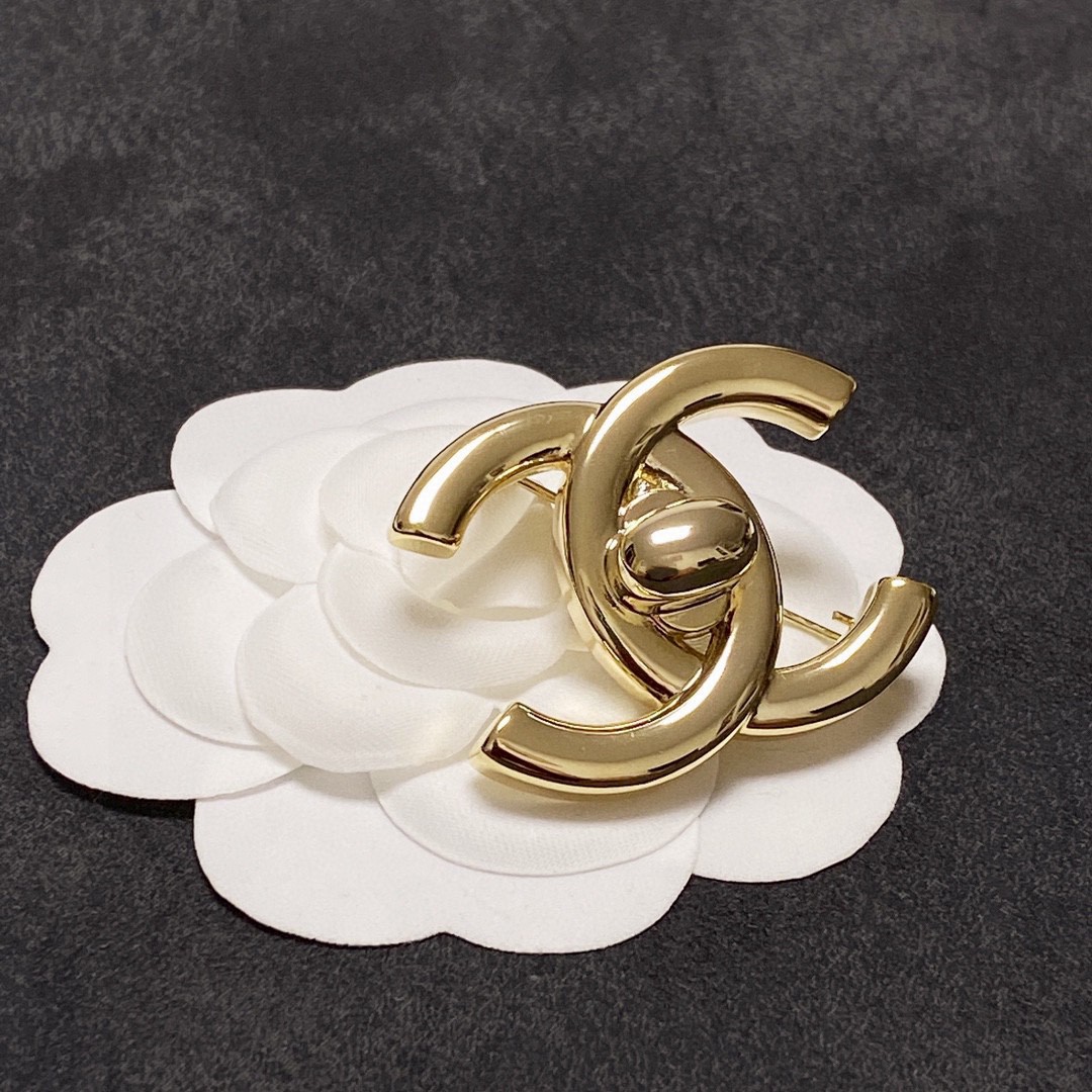CHANEL🇫🇷Xiao Xiang brooch
