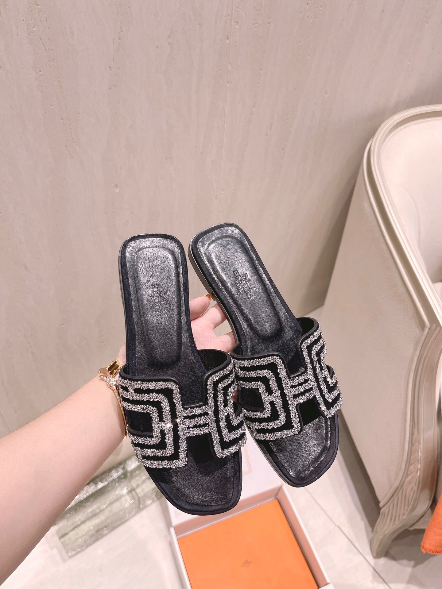 Hermes Classic H Slippers