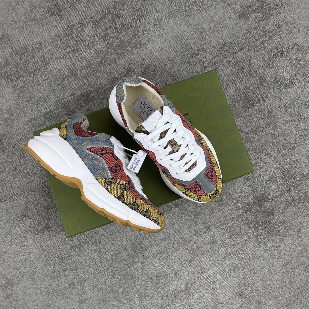 Gucci Pops This collection has a lot of flora and fauna elements Original material