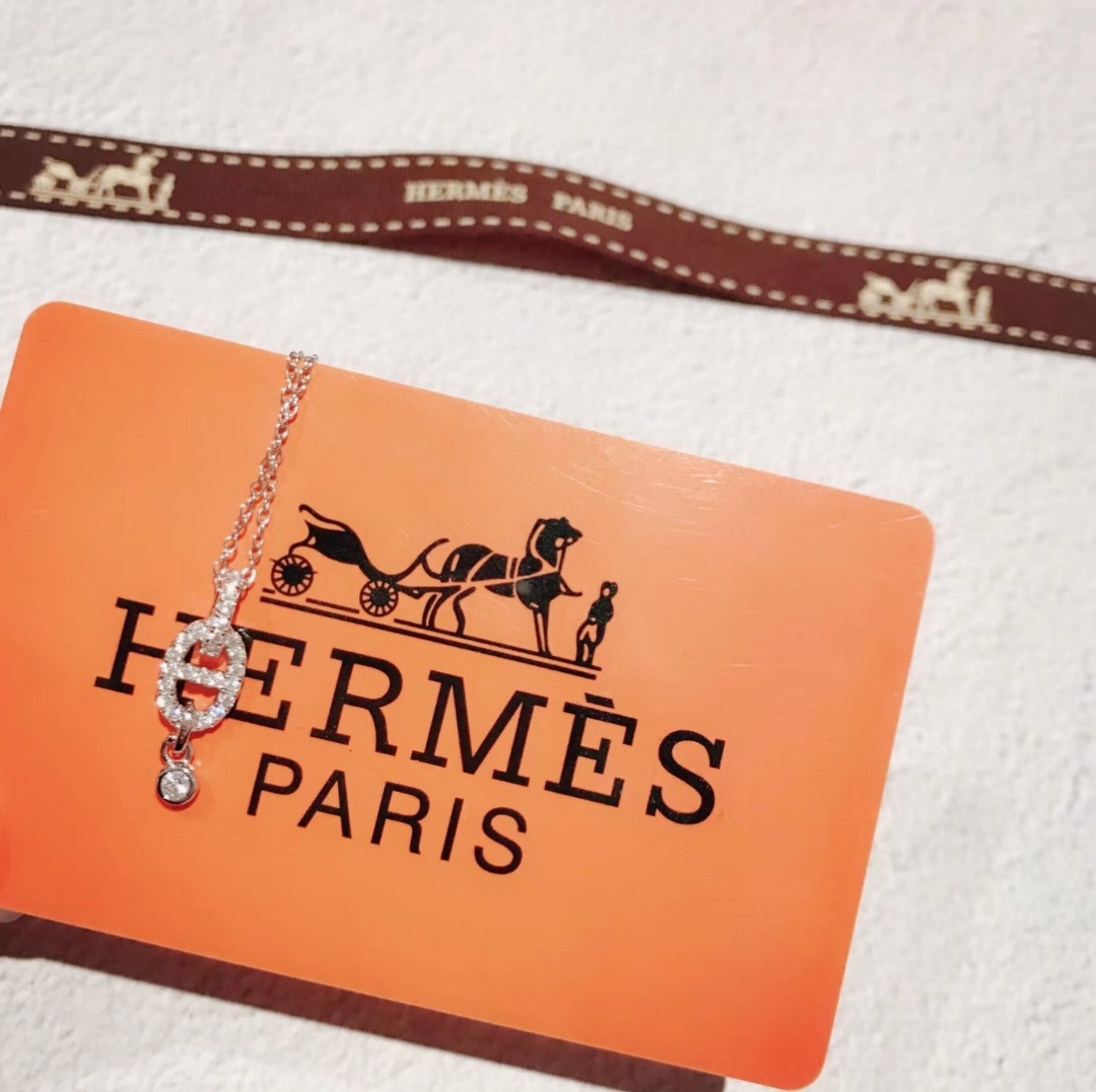 Hermes necklace