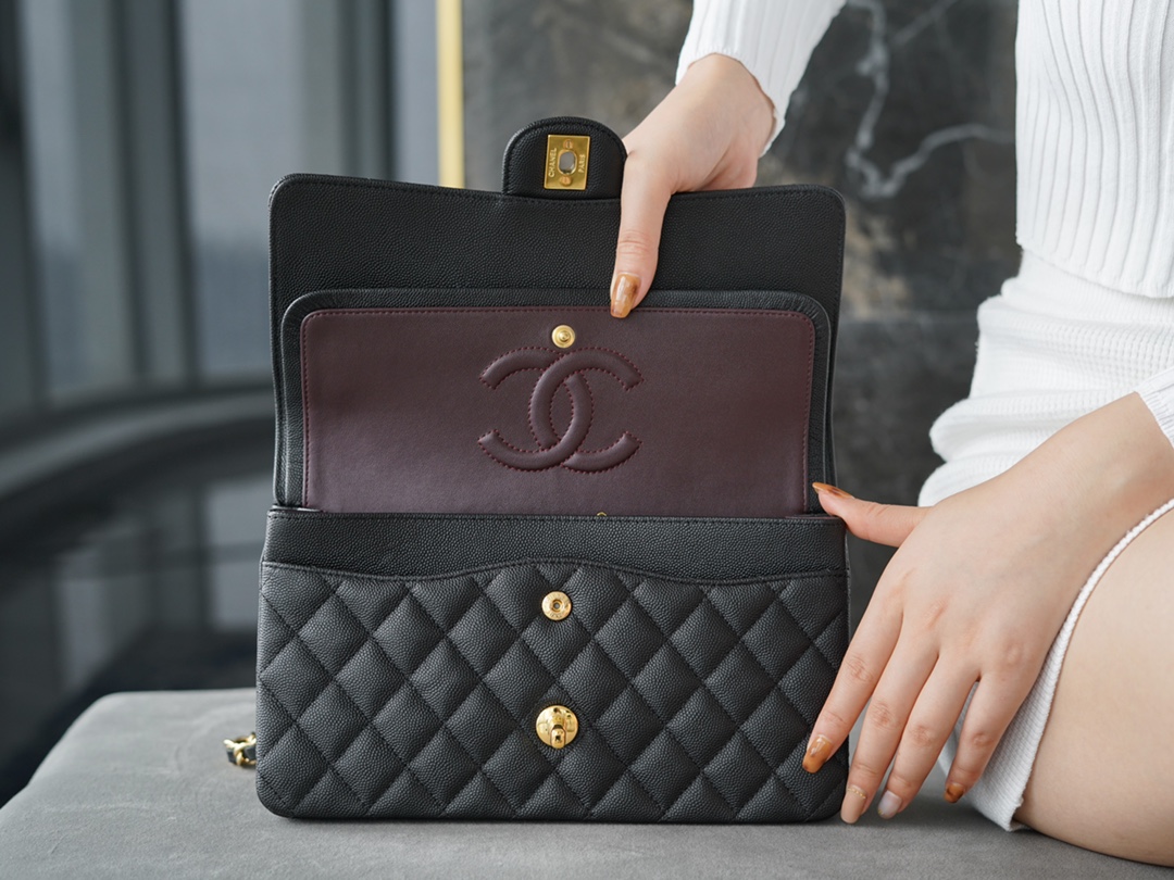 𝐂𝐇𝐀𝐍𝐄𝐋 Classic Flap France 🇫🇷 𝐇𝐚𝐚𝐬 Original Caviar🐂|Original Caviar🐂 Medium Black Gold🖤