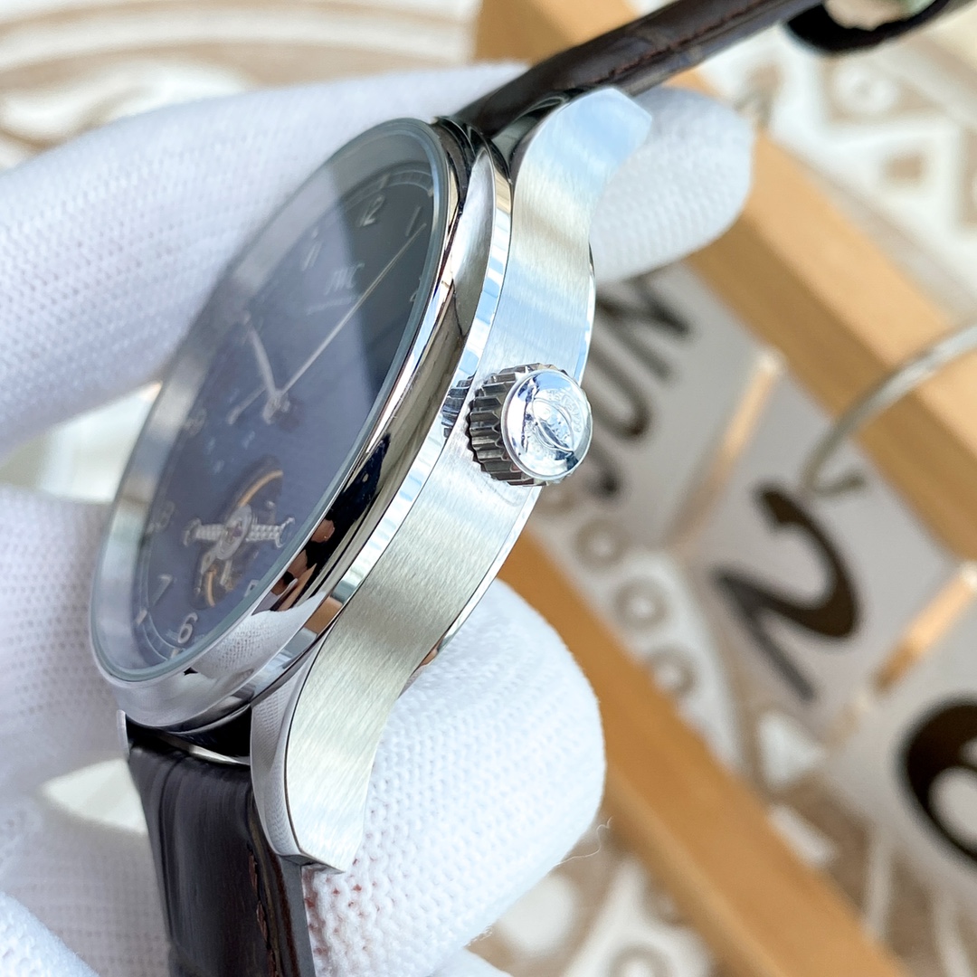 IWC- Fine men's watches Fully automatic mechanical movement, top 316 steel case and strap