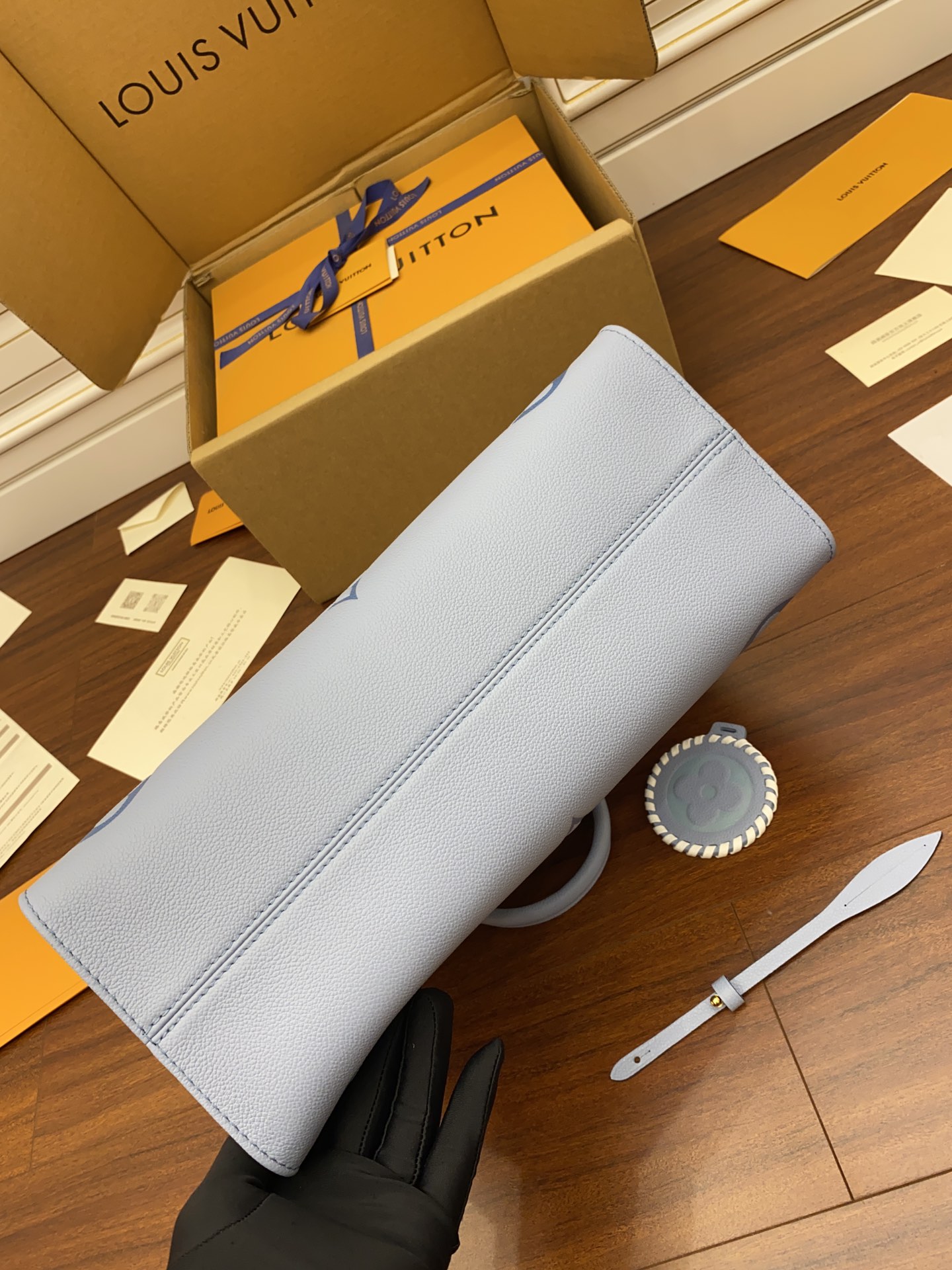 Louis Vuitton tote bagM45718