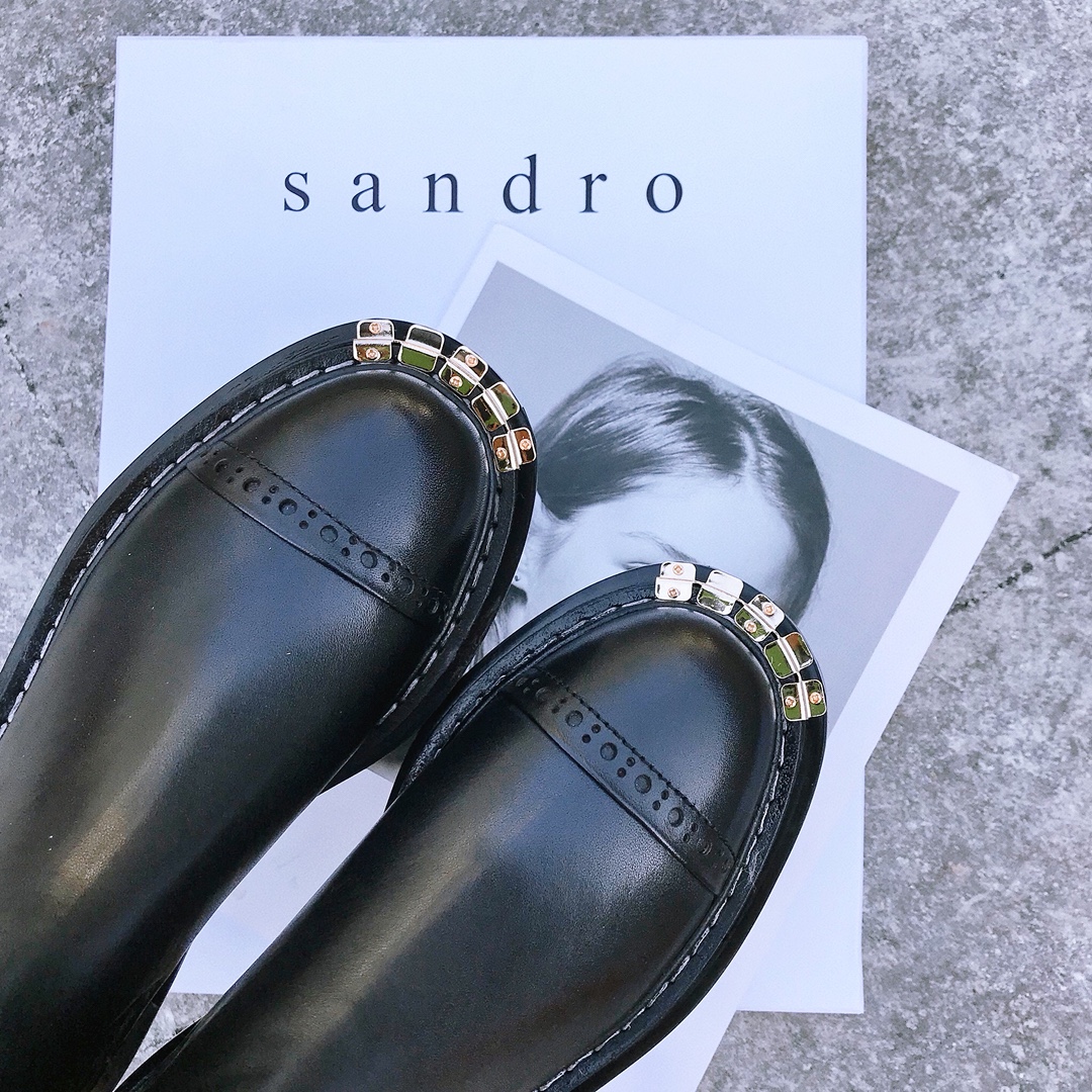 SANDRO 21ss metal head cowhide short Chelsea boots A pair of stylish and cool little boots
