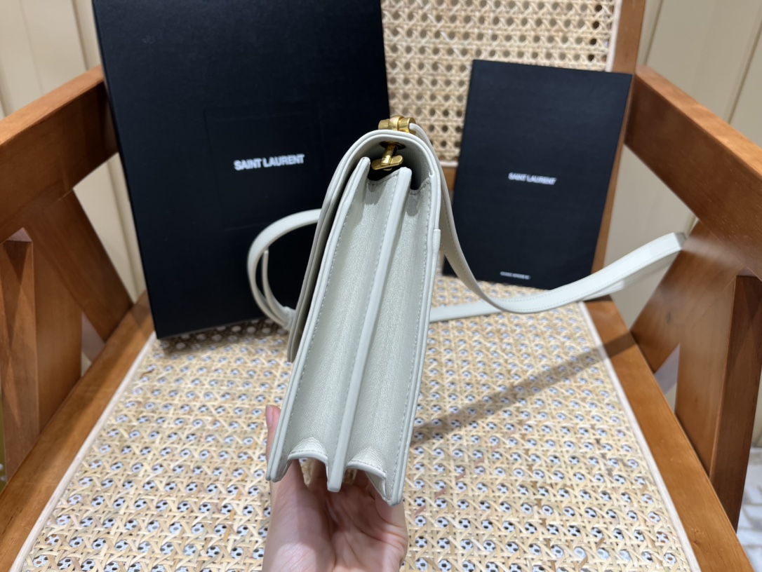 SAINT LAURENT 𝐆𝐚𝐛𝐲 𝐦𝐢𝐧𝐢 #685574.JD