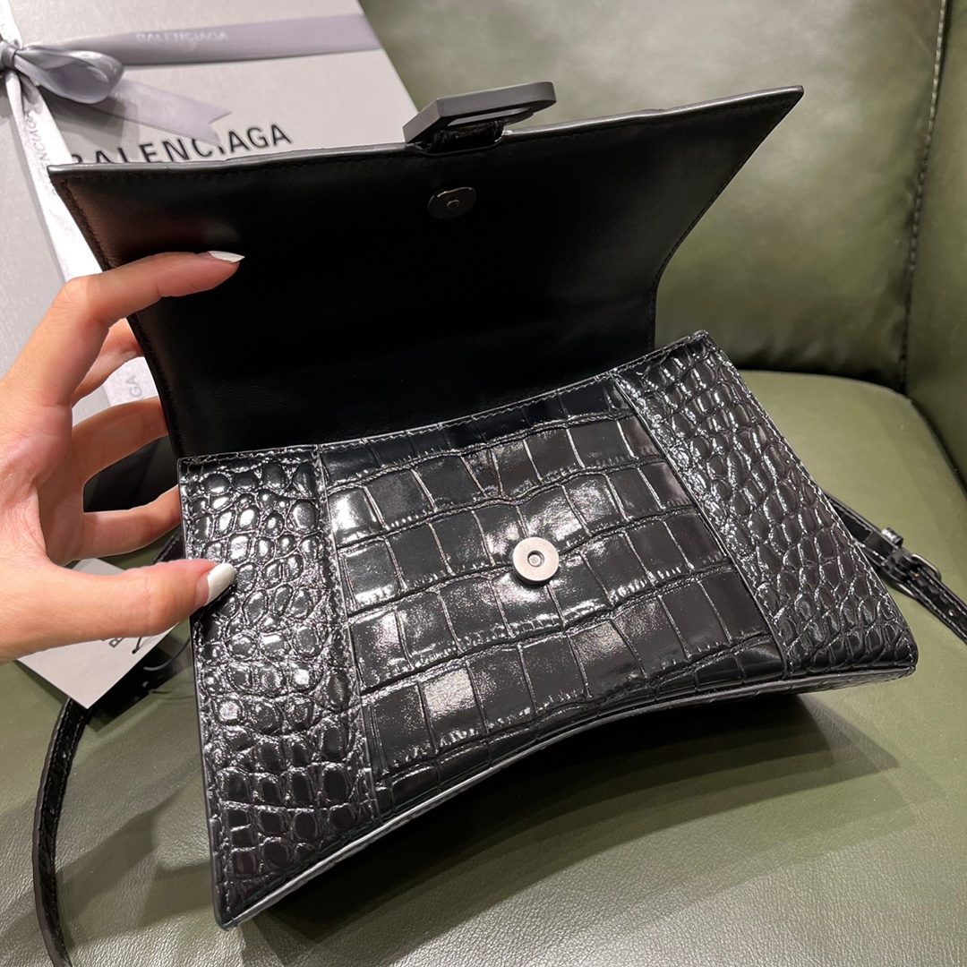 BALENCIAGA 𝐇𝐨𝐮𝐫𝐠𝐥𝐚𝐬𝐬𝐬 𝐒 crocodile-textured cowhide