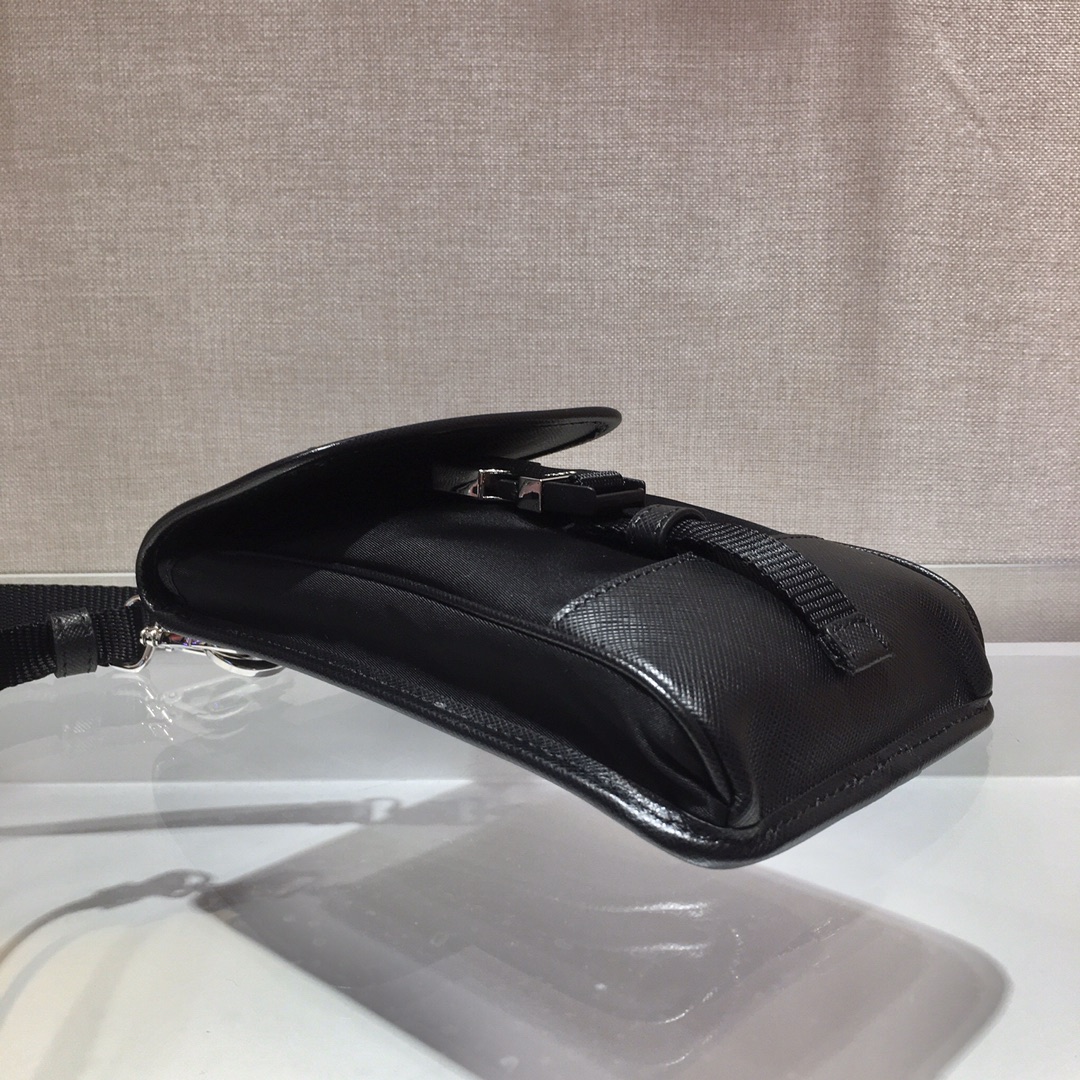 𝐏𝐑𝐀𝐃𝐀𝐀 New cell phone bag