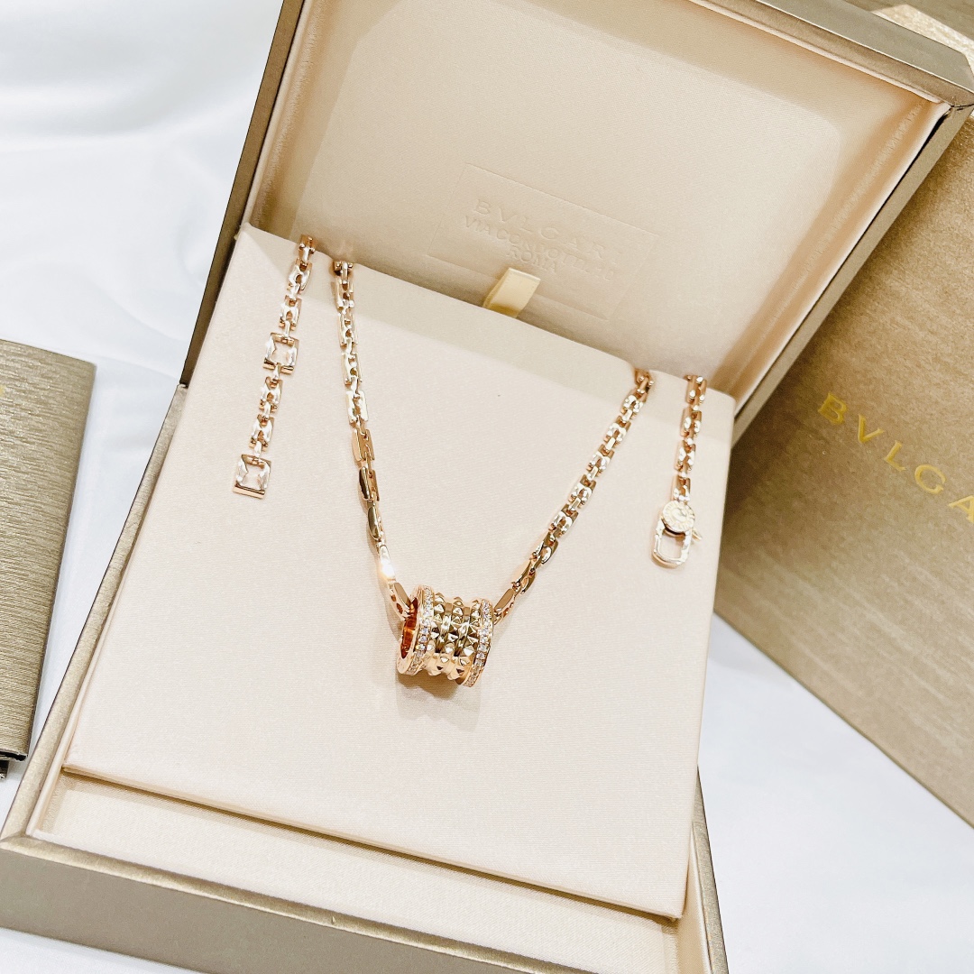 BVLGARI  necklace