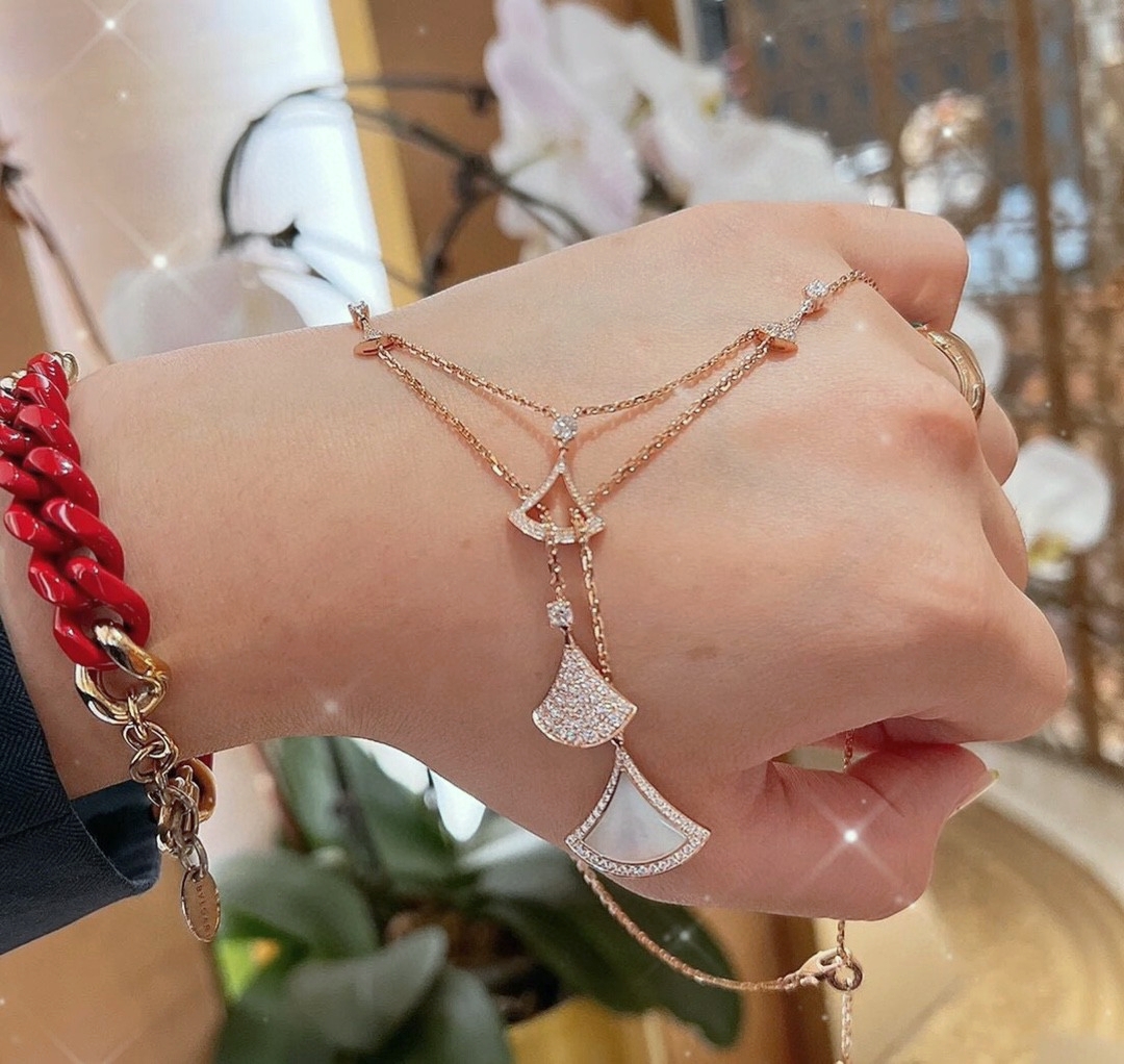 BVLGARI necklace