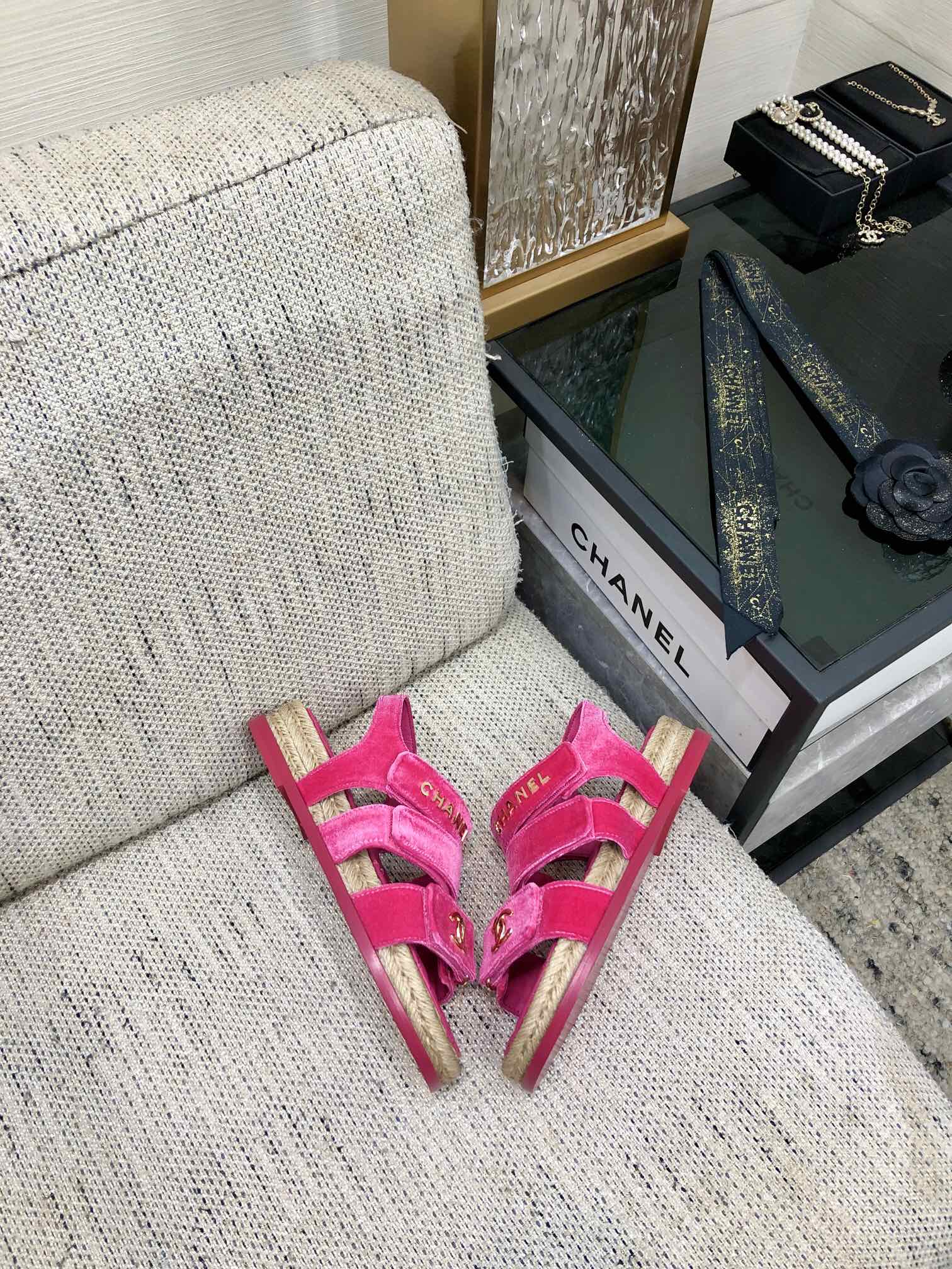 CHANEL 2023 spring and summer latest woven velcro sandals Japan imported woven materials