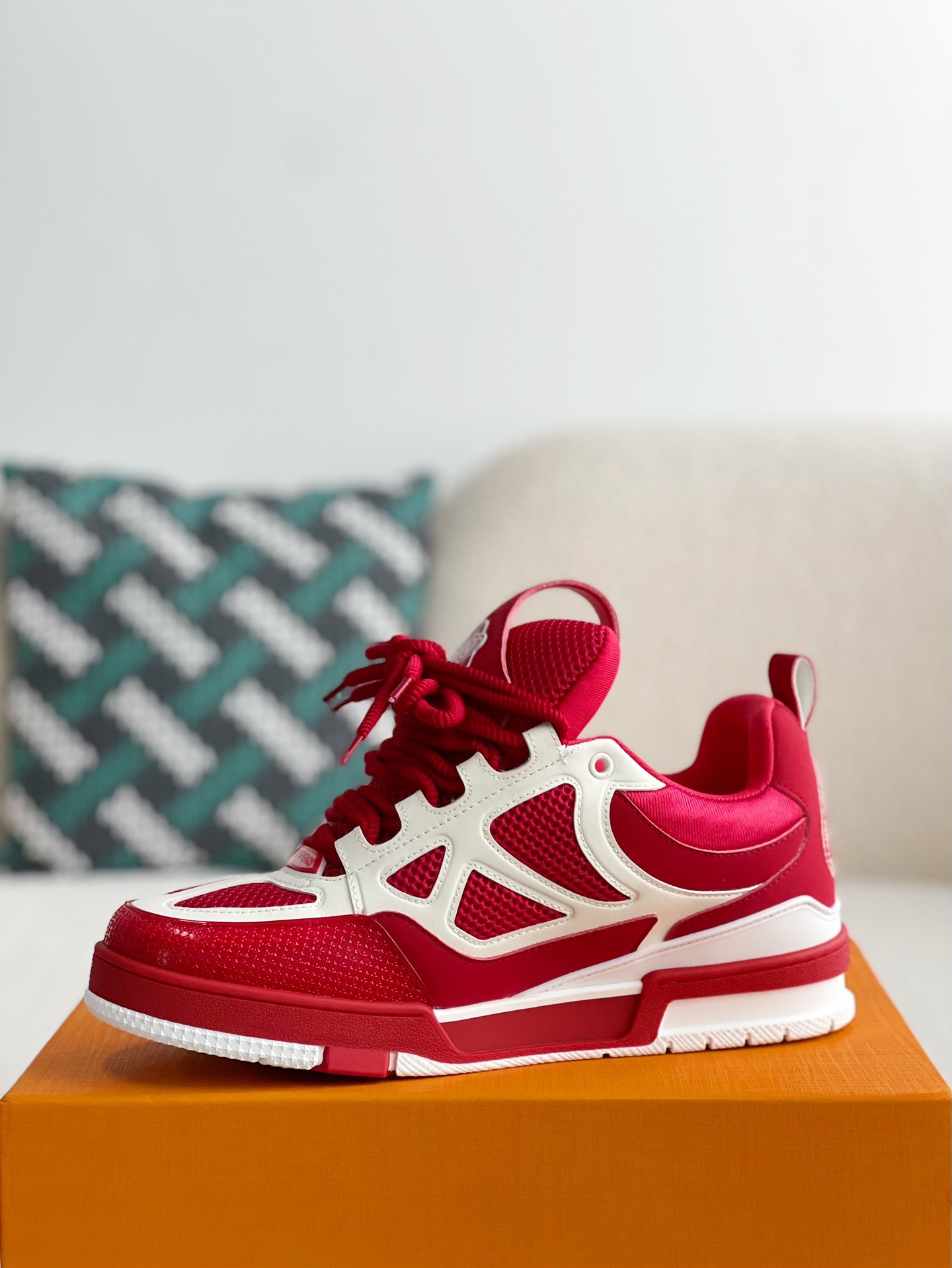 LOUIS VUITTON RUNNER TATIC Sneakers