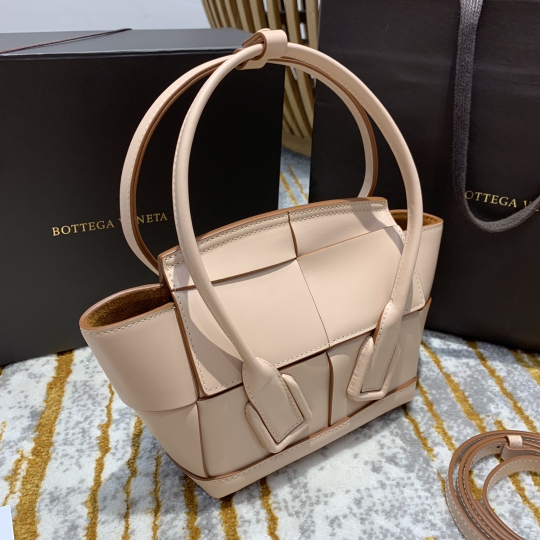Bottega Veneta ARCO #600606