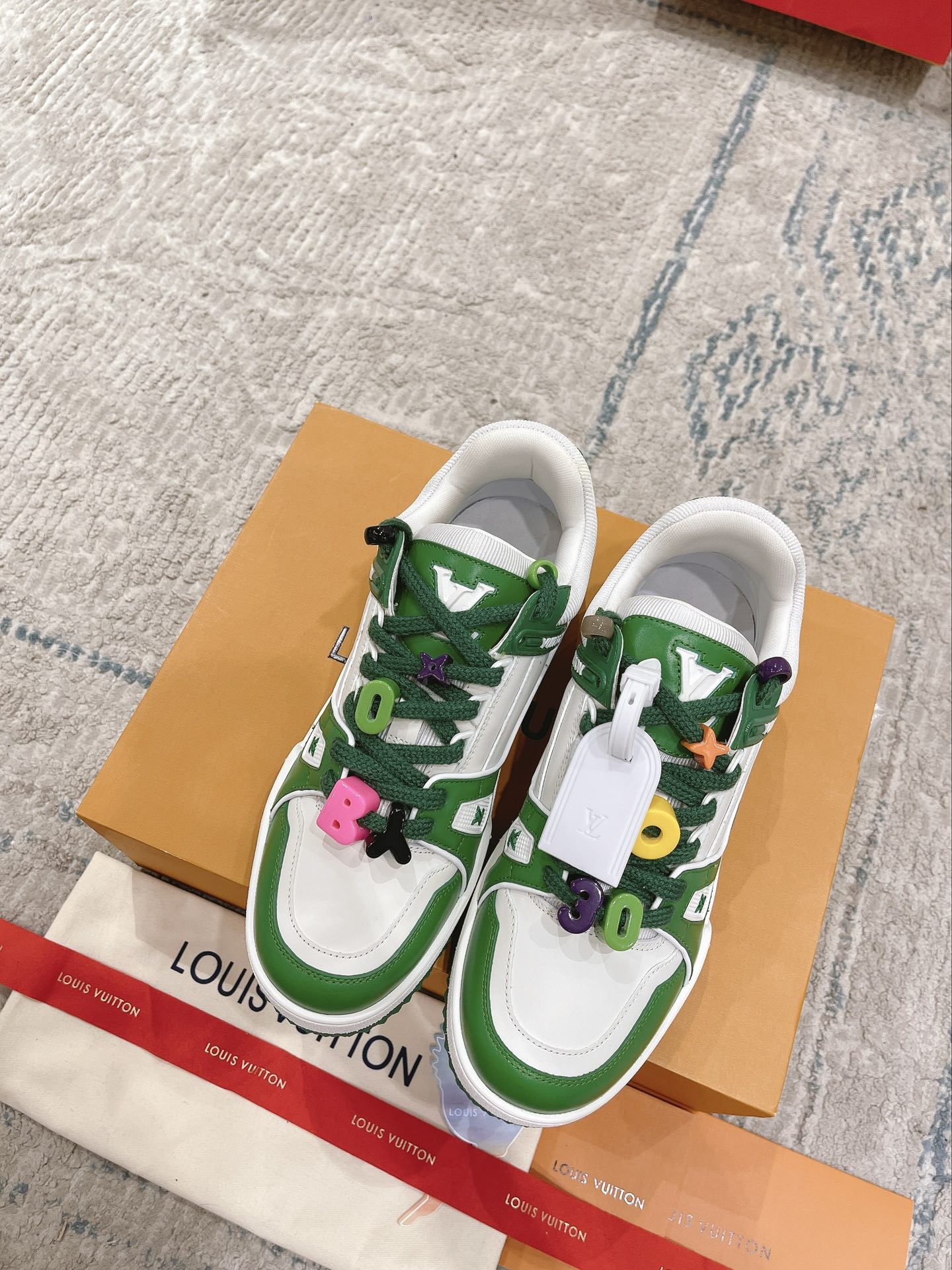 Louis Vuitton couple models DIY buckle sneakers sneakers