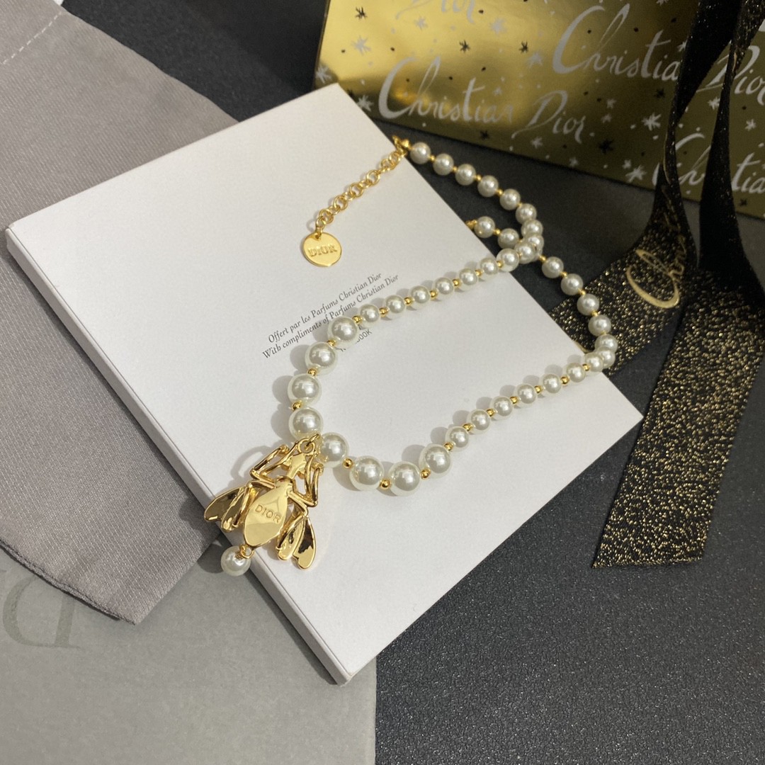 Dior necklace
