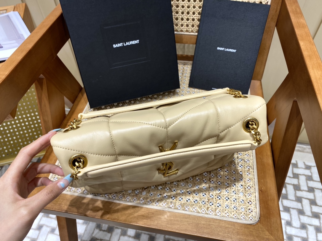 SAINT LAURENT #𝙇𝙤𝙪𝙇𝙤𝙪 𝙥𝙪𝙛𝙛𝙚𝙧#57747(large gold buckle)