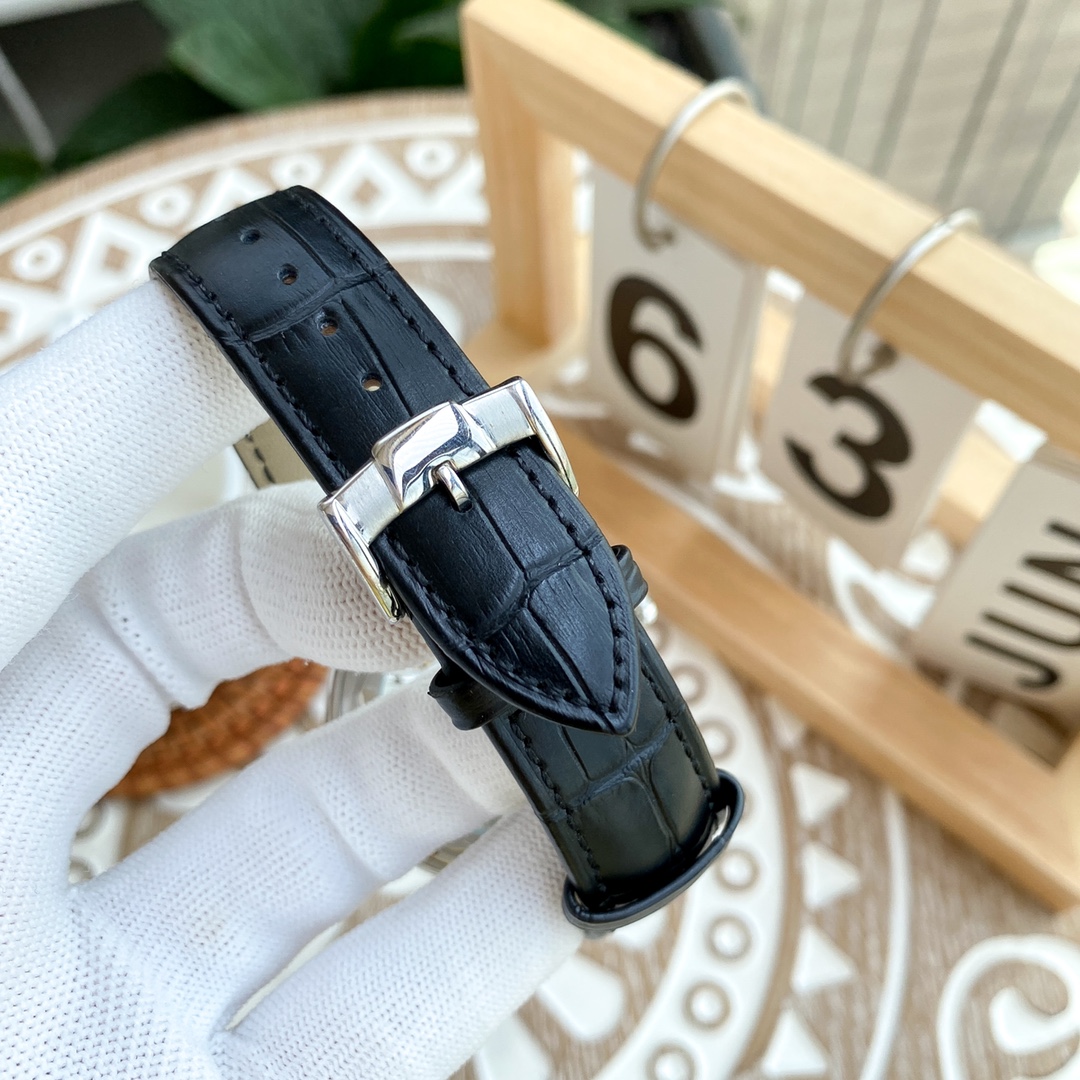 IWC- Fine men's watches Fully automatic mechanical movement, top 316 steel case and strap