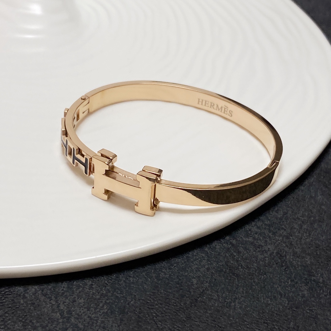 Hermes bracelet