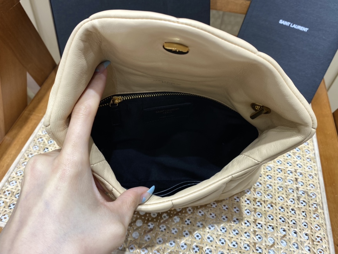 SAINT LAURENT #𝙇𝙤𝙪𝙇𝙤𝙪 𝙥𝙪𝙛𝙛𝙚𝙧LOULOU PUFFER Mini Quilted Lambskin Bag #620333Original Leather