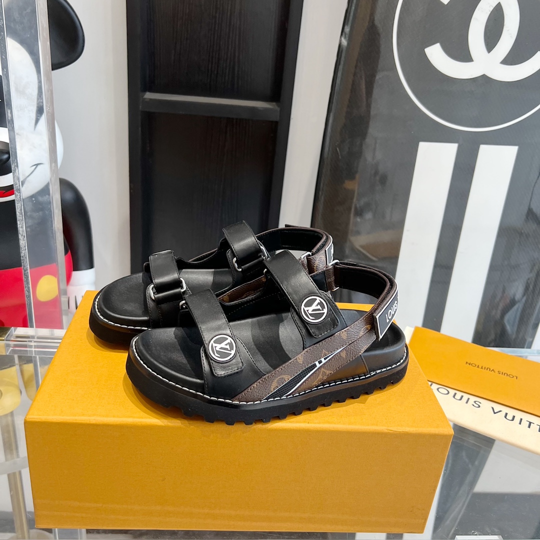 Louis Vuitton 2023 spring and summer beach sandals