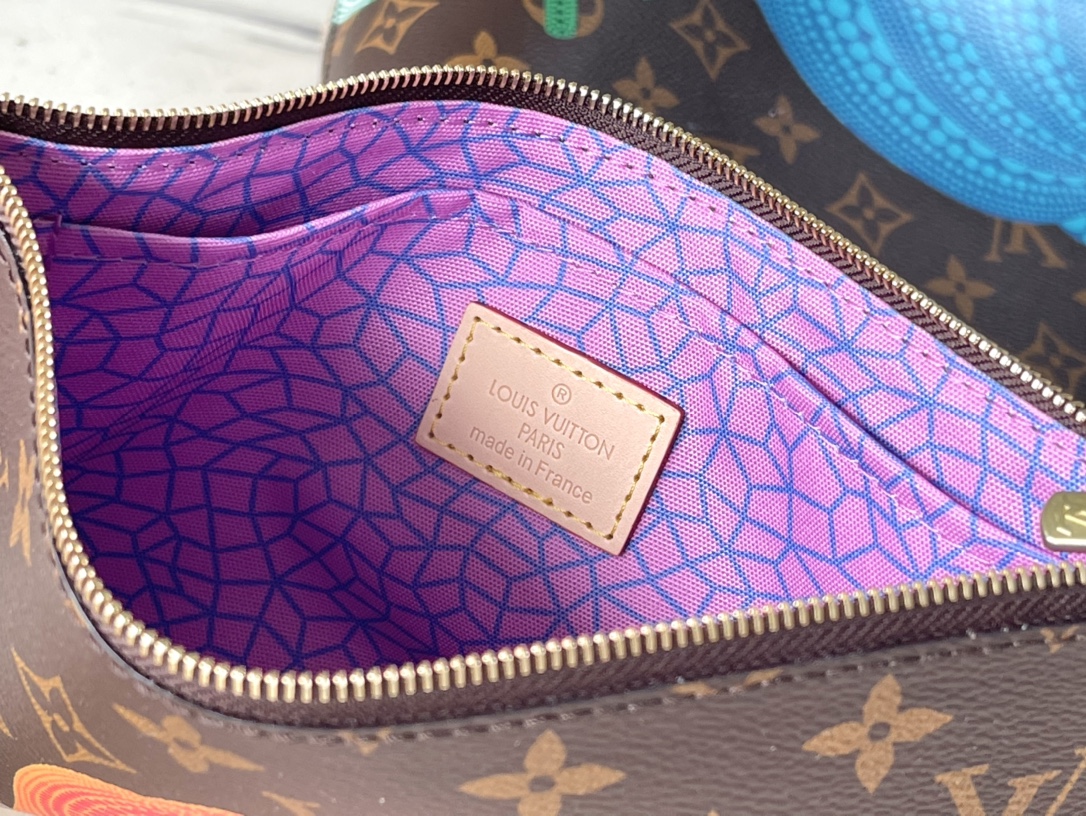 𝐋𝐎𝐔𝐈𝐒 𝐕𝐔𝐈𝐓𝐓𝐎𝐍  M46468