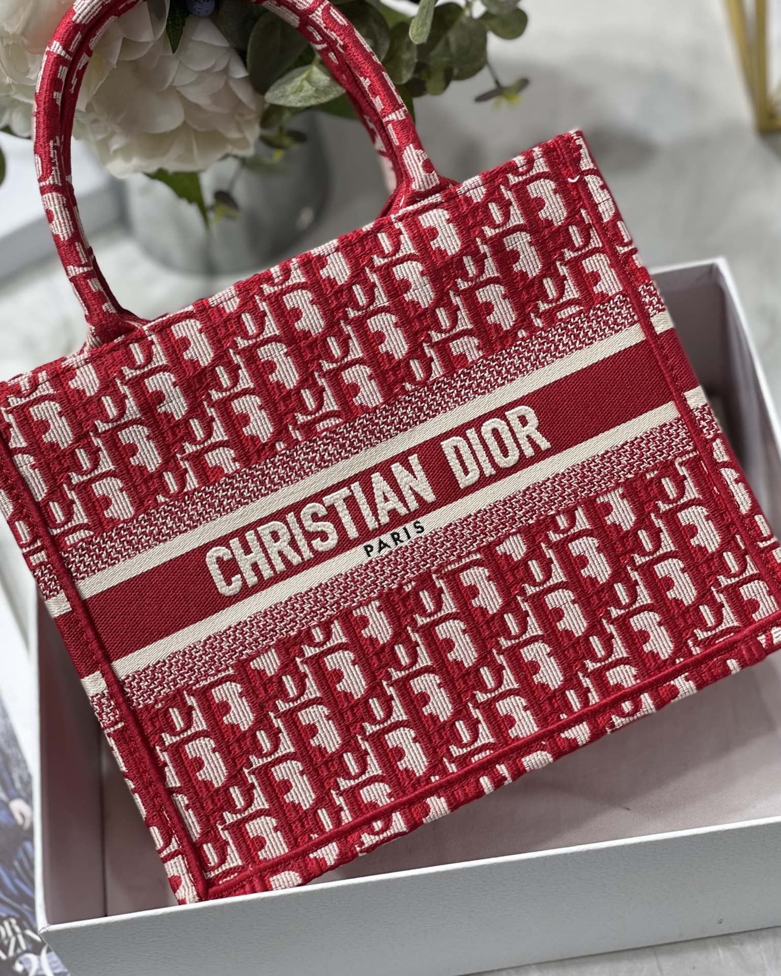DIOR TOTE Classic Red Embroidery