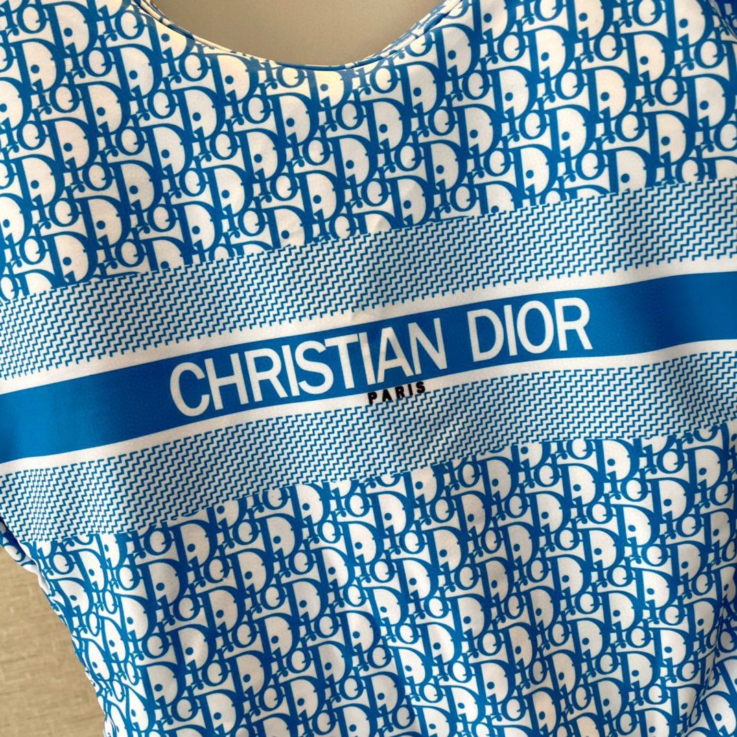 Dior's new letter one-piece swimsuit